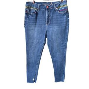 Seven7 size 12 High Rise Hollywood skinny raw hem. Embroidered.